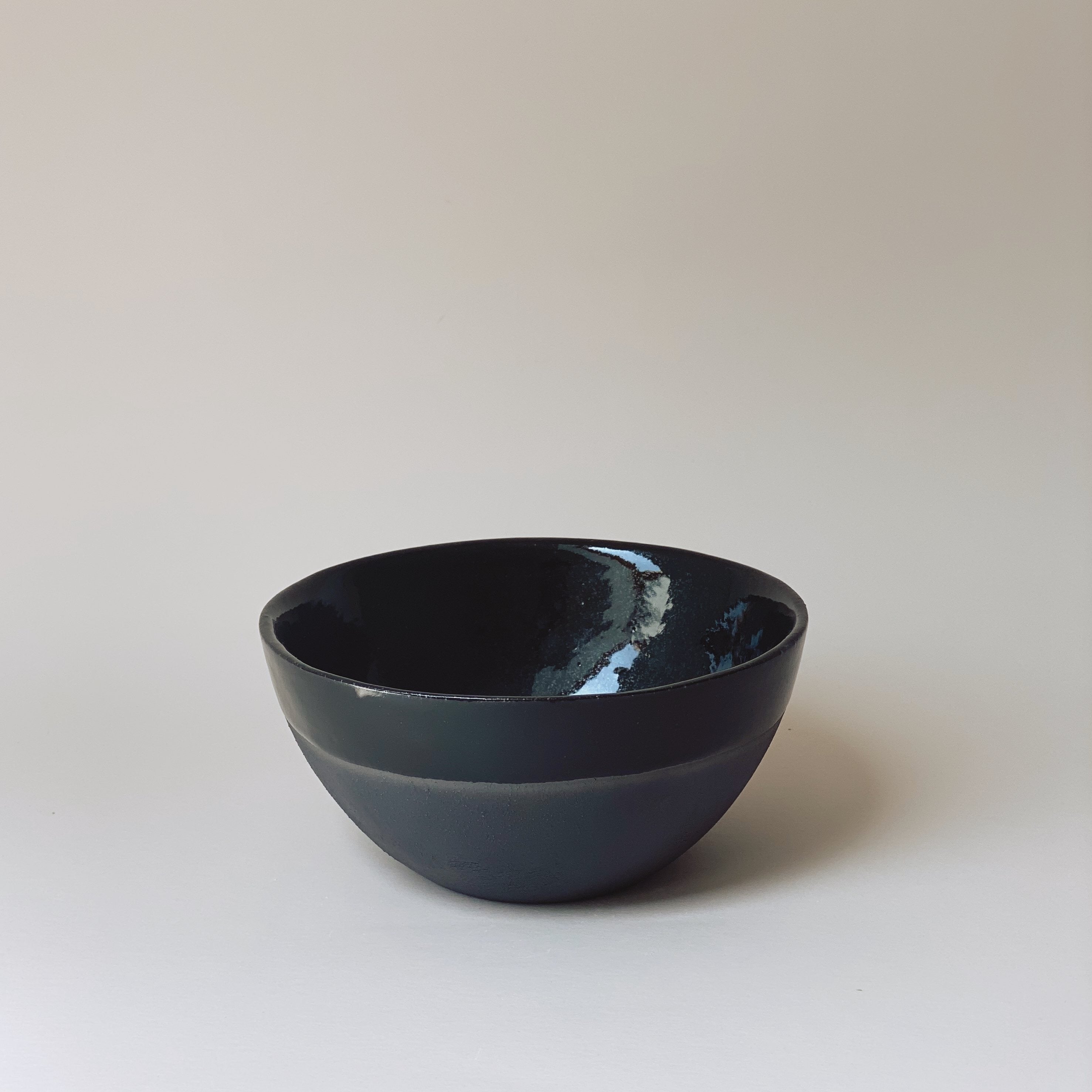 Schale schwarz
