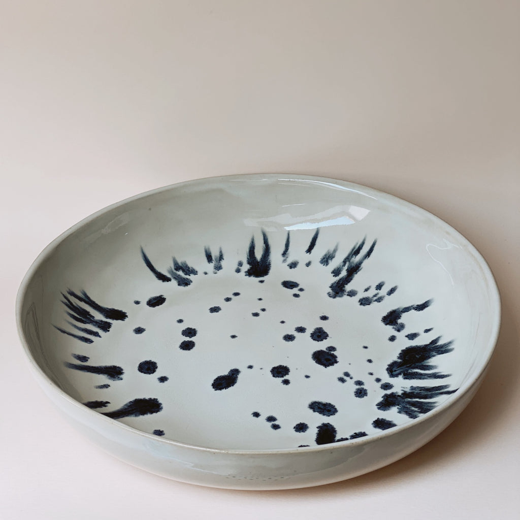 Schale gross schwarz und weiss